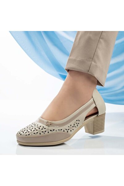Modlet.ro Women's beige block heel shoes with perforations MOD13340