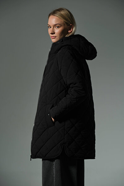 Maule Γυναικείο παλτό με φερμουάρ με καπέλο με καπιτονέ μοτίβο μπακλαβά με αντινερόφυλλο @Stokholm