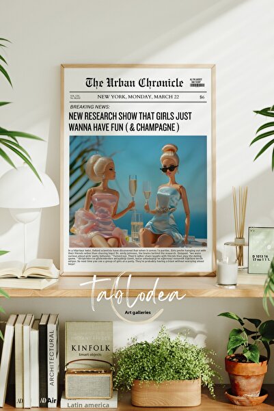 tablodea Tablou modern înrămat cu tematică de ziaristă, ilustrație decorativă...