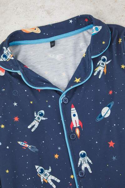 TRENDYOLKIDS Indigo Хлопчачий піжамний комплект з принтом, трикотажний комплект TKDAW25AU00110