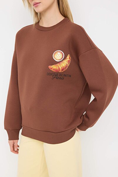 Trendyol Collection Teen Braunes bedrucktes Oversize-/Weit-Fit-Sweatshirt aus dickem Fleece mit Innenfutter TWOAW26SW00152