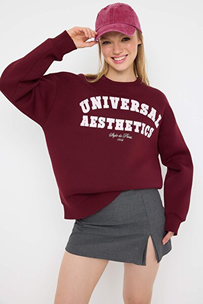 Trendyol Collection Burgundy Slogan Embroidered Oversize/Wide Fit Knitted Sweatshirt Twoaw26Sw00048