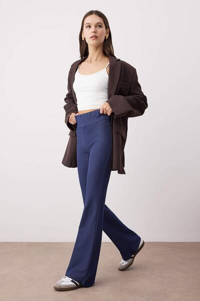 Trendyol Collection Джинси з ефектом деніму, широкі штанини, висока талія, еластичний трикотаж TWOAW26PL00030