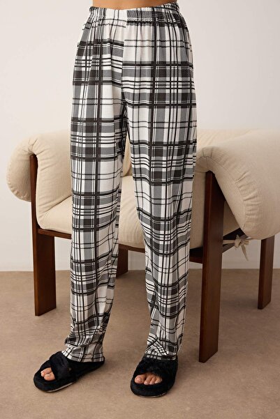 Trendyol Collection Černé bavlněné srdce kostkované pletené pyžamo Set Thmaw25Pt00220