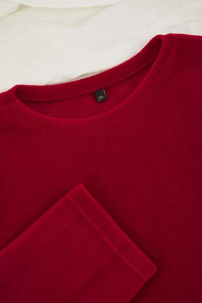 Trendyol Curve Rotes Winter-Strickpyjama-Set aus Fleece mit Leopardenmuster TBBAW26AI00018