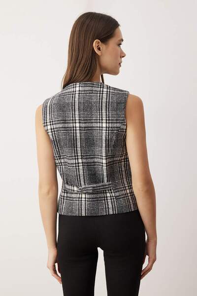 Trendyol Collection Black Regular Plaid Check Stamp Woven Vest Twoaw26Ye00054