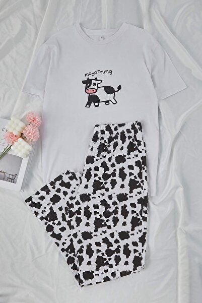 Trendyol Curve Σετ πλεκτές πιτζάμες Ecru Animal Pattern TBBAW26AI00031