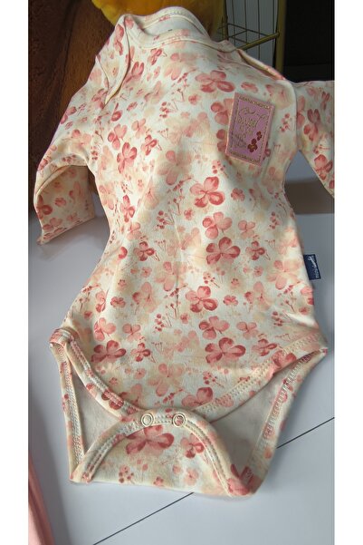 Miniworld Erkek-Kız Bebek Omuz Genişletmeli Çıtçıtlı Body Pijama Bere Takımı, %100 Pamuk , Modern Tasarım