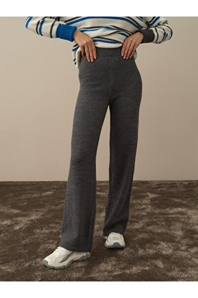 Xint Kadın Koyu Gri Doğal Yün Dokulu Regular Fit Pantolon