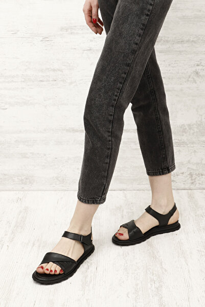 GÖNDERİ(R) Women's Black Velcro Strap Genuine Leather Sandals