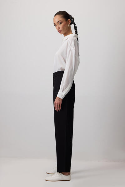 Touché Privé Double Pleated Carrot Pants