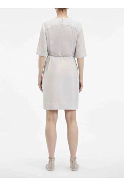 Calvin Klein Bisiklet Yaka Düz Açık Gri Kısa Kadın Elbise STRUCTURE TWLL MINI SHIFT DRESS