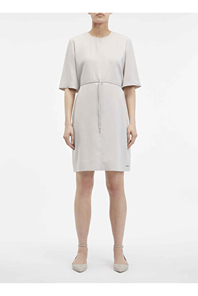 Calvin Klein Bisiklet Yaka Düz Açık Gri Kısa Kadın Elbise STRUCTURE TWLL MINI SHIFT DRESS