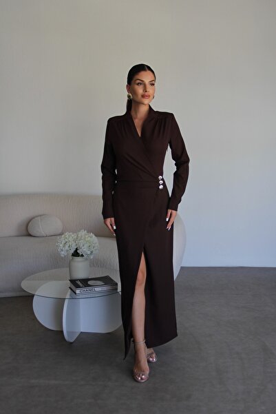 Julidress Kahve Kruvaze Yaka Drapeli Gold Düğme Detaylı Uzun Premium Elbise