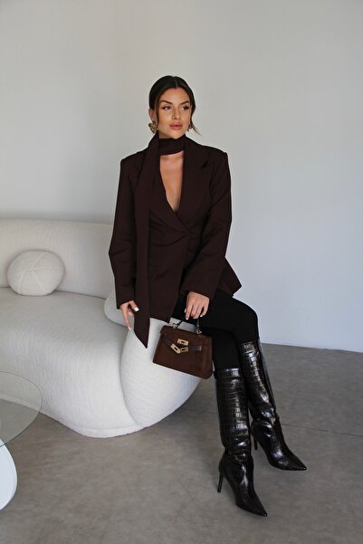 Julidress Μπουφάν με διπλό στήθος με λεπτομέρεια σαλιάρας και επένδυση σε καφέ χρώμα