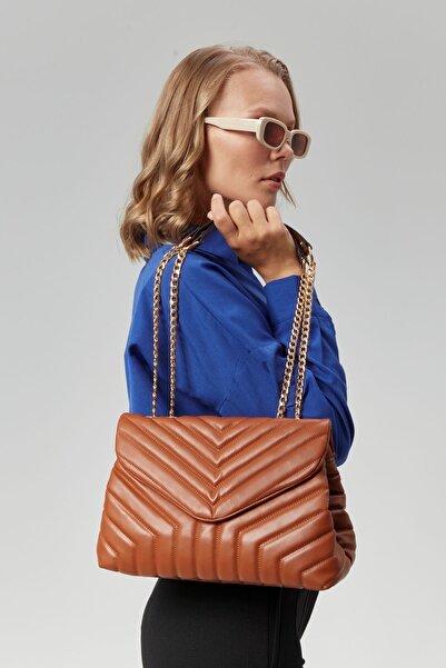 Morpelikan Γυναικεία τσάντα ώμου με καπιτονέ με χρυσό λουράκι αλυσίδας - Τρία διαμερίσματα