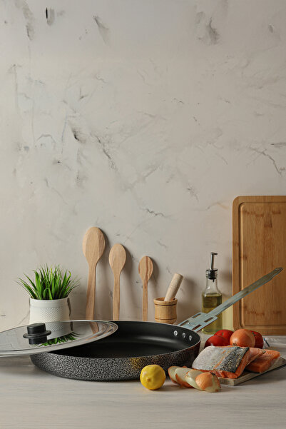 KILIÇ 42cm Frying Pan with Lid