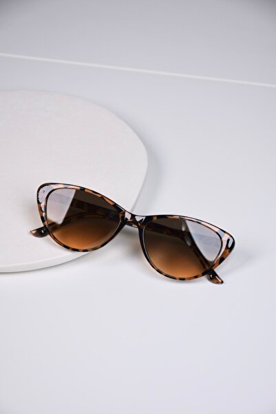 LOOKUP Sunglasses Uv400 Protection Unisex Model Women Cat Eye Sunglasses with Case and Cleaning Cloth Gift