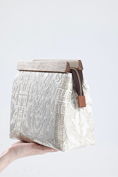 HEYBE'S Heybes Жіноча кремова сумочка з автентичним візерунком