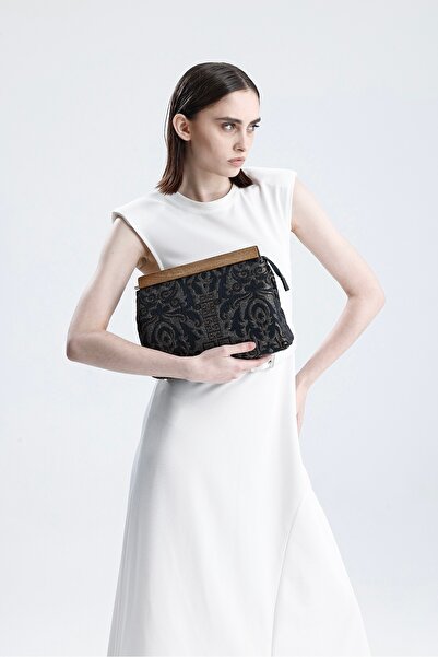 HEYBE'S Дамска черна клъч чанта с автентичен модел