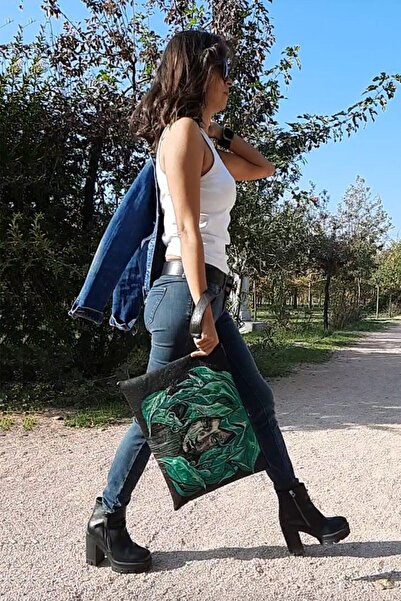 FİLİZ ENGİN Kadın Siyah Deri Üzerine Elde Boyama Portföy Çanta