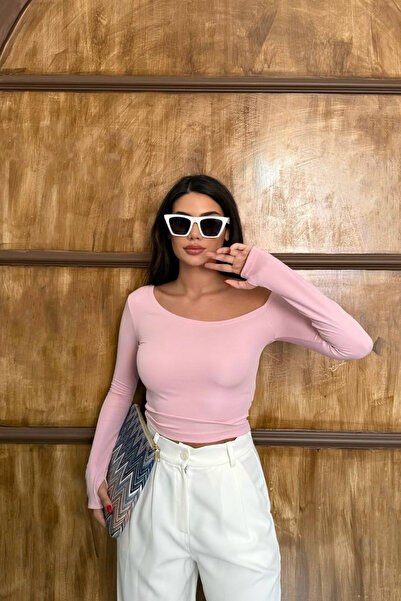 oshebu Pudra – Asimetrik Kesim Parmak Geçirme Detaylı Bluz