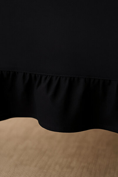 Mirilliahome Ruffled Linen Tablecloth - Black Tablecloth