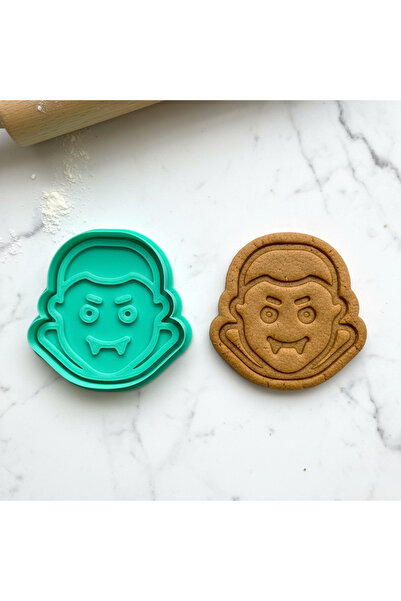 Craftelle قالب بسكويت على شكل شخصية دراكولا من سيمباتيك - مجموعة أختام مفصلة ...