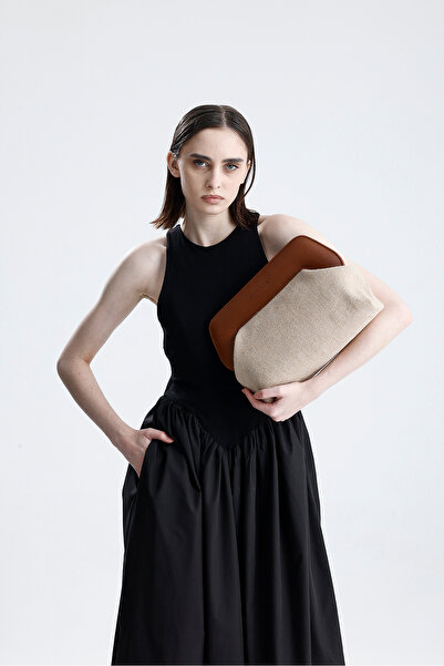 HEYBE'S Дамска чанта тип клъч от юта с кафява рамка и самодесен дизайн Heybes