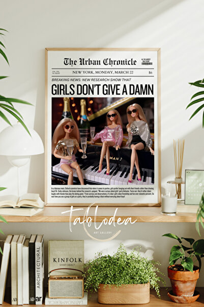 tablodea Tablou modern înrămat cu tematică de ziaristă, ilustrație decorativă...