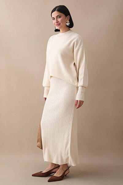 InStyle Ecru súprava úpletu so šatami s balónovými rukávmi