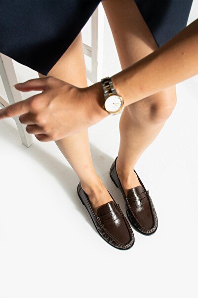 diclepolat Lucy Дамски кафеви обувки с набръчкана кожа и релефни детайли, удобни за ежедневно носене