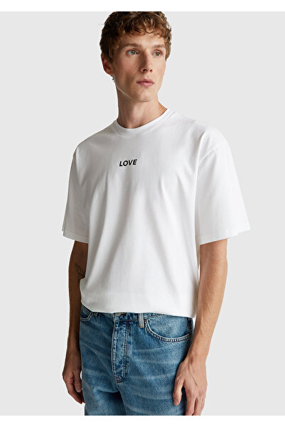 United Colors of Benetton Мъжка бяла тениска с принт „Love“ от 100% памук, с принт отпред и отзад