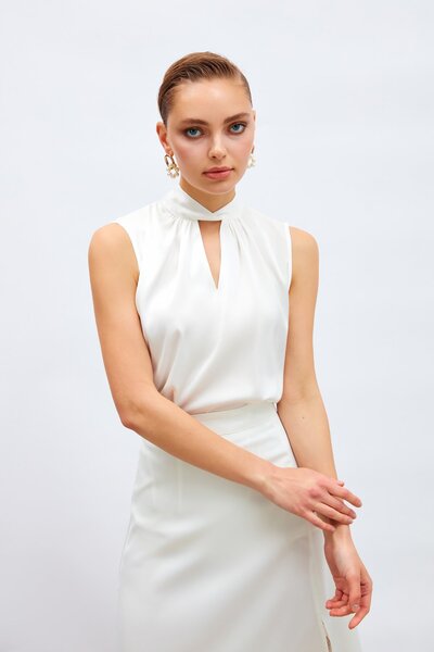Sateen Yaka Detaylı Saten Bluz - Ekru