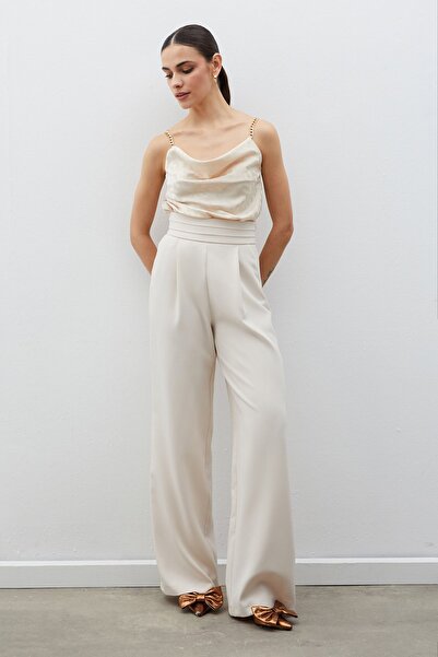 Sateen Zincir Askılı Saten Bluz - Bej