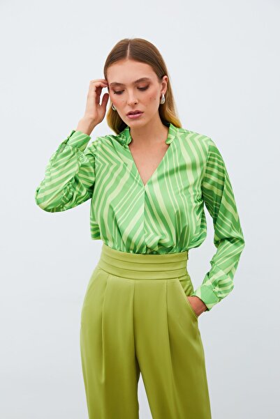 Sateen Bluză cu model la două piept - VERDE