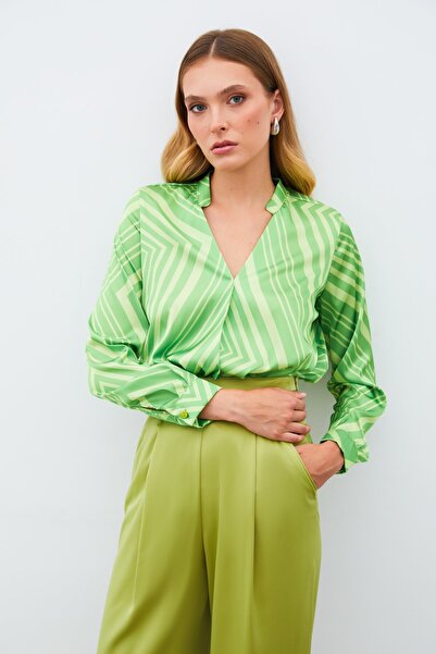 Sateen Bluză cu model la două piept - VERDE