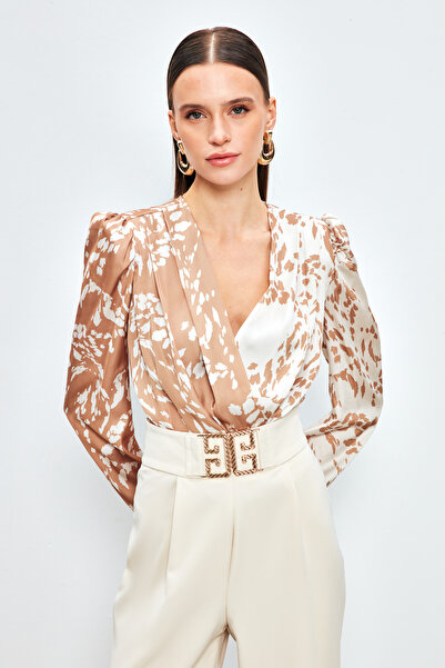 Sateen Patterned Double-Breasted Bodysuit Blouse - Milk Coffee