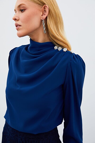 Sateen Блуза с копчета отпред и камъни - тъмно синьо
