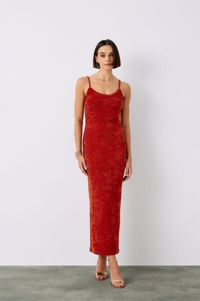 Sateen Φόρεμα με λουράκι Midi Velvet σε χρώμα πλακάκι