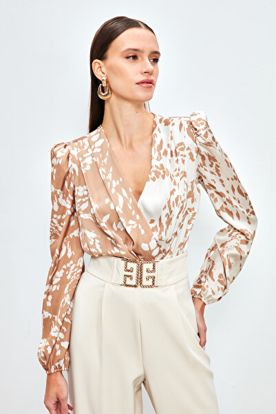 Sateen Patterned Double-Breasted Bodysuit Blouse - Milk Coffee