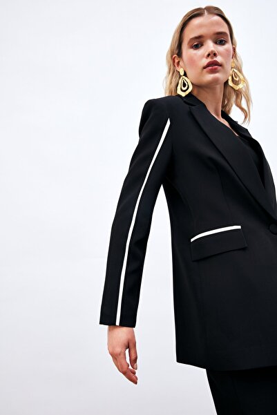 Sateen Контрастна куртка Salas Black