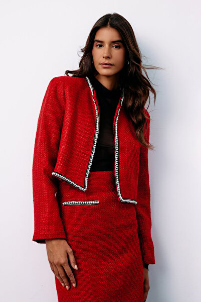 Sateen سترة تويد حمراء - تفاصيل الإكسسوارات