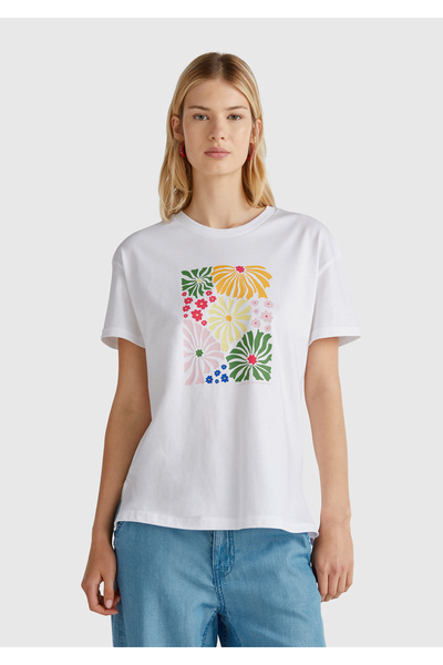 United Colors of Benetton Női fehér 100% pamut normál szabású virágmintás póló