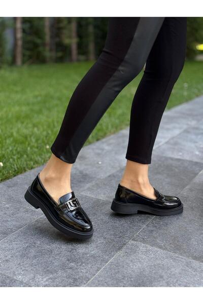 DİVA Μαύρα λουστρίνια γυναικεία παπούτσια Δερμάτινο Με αγκράφα