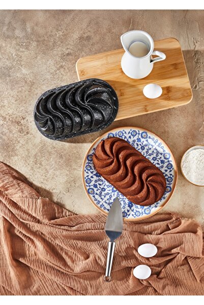 Cazoria Cast Baton Cake Mold