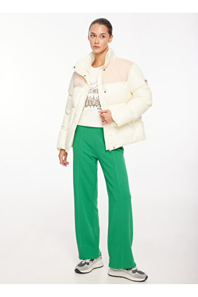 Discovery Expedition Kırık Beyaz Kadın Dik Yaka Basic Kapitone Mont D3WL-MNT5