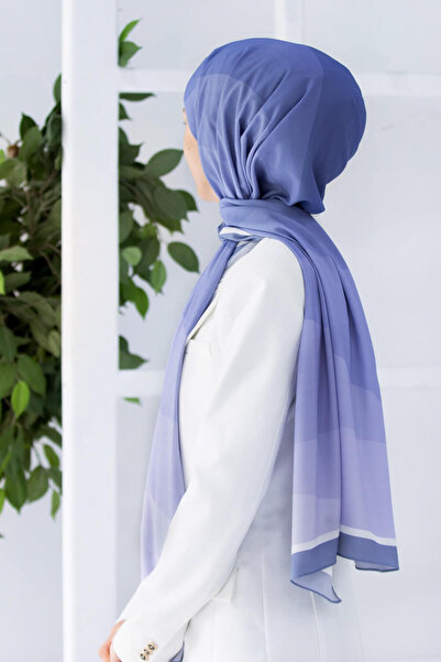 Vissona LÜKS MEDİNE İPEĞİ GEOMETRİ DESENLİ BEBE MAVİSİ RENKLİ 75X195 KIRIŞMAZ ŞAL MOSS KREP DİKİŞ TİPİ İTALY