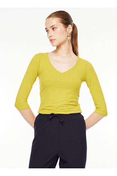 Selen V Yaka Düz Sarı Kadın Bluz 23KSL8669