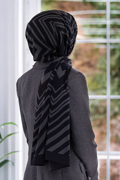 Vissona LÜKS MEDİNE İPEĞİ ZİGZAG DESENLİ SİYAH RENKLİ 75X195 KIRIŞMAZ ŞAL MOSS KREP DİKİŞ TİPİ İTALYAN DİKİŞ